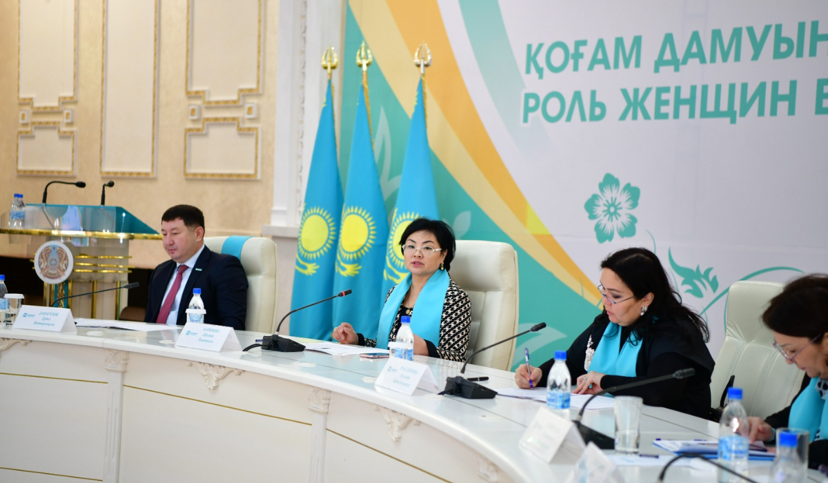 Шұлық киген жас анамен орысша порно онлайн көру